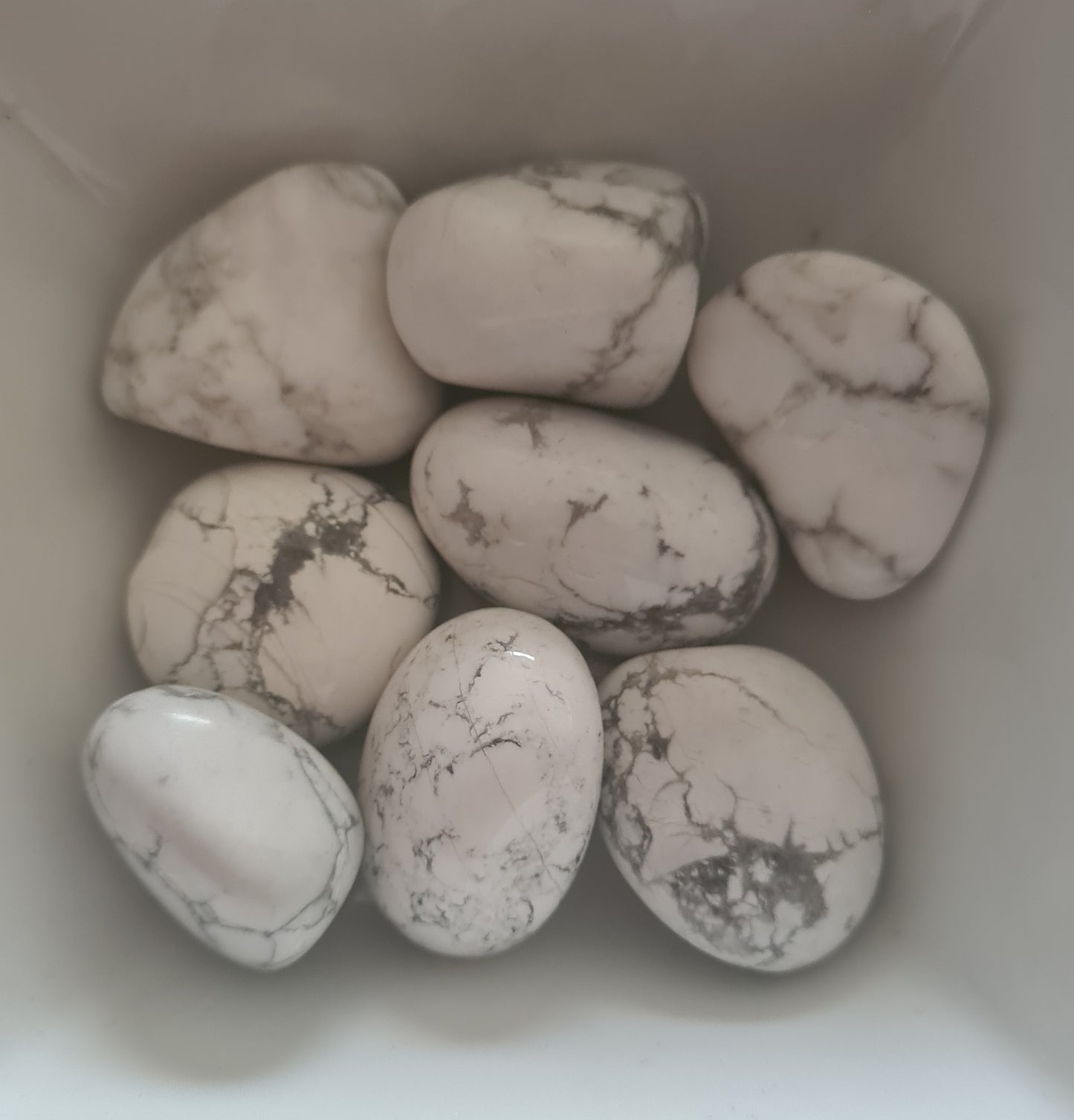 Pierre roulée Howlite