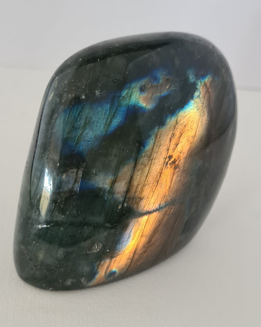 Forme libre Labradorite Polie n°33