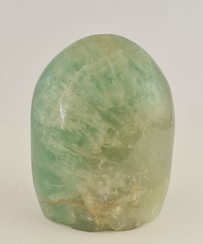 Forme libre Fluorite verte 7,3cm / n°8