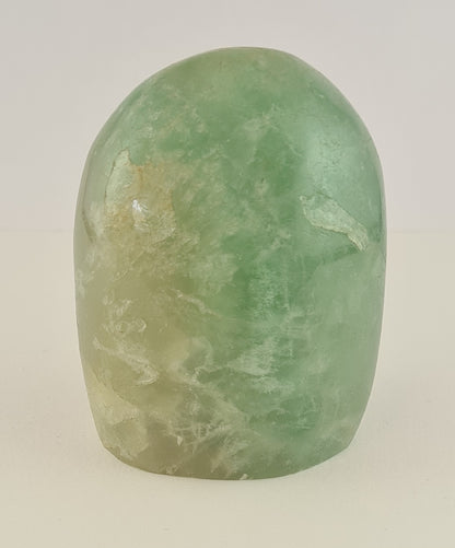 Forme libre Fluorite verte 7,3cm / n°8