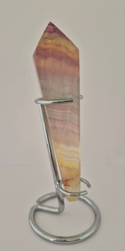 Pointe cristaux Fluorite rainbow avec socle 13,5cm / n°37