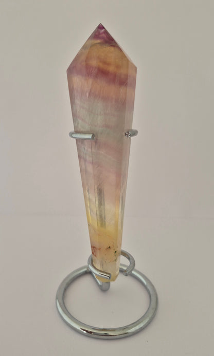 Pointe cristaux Fluorite rainbow avec socle 13,5cm / n°37