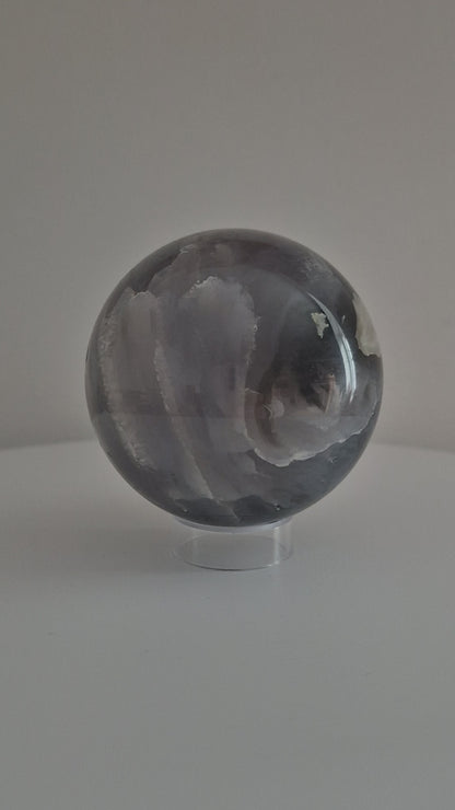 Sphère Agate volcanique 7cm / n°84