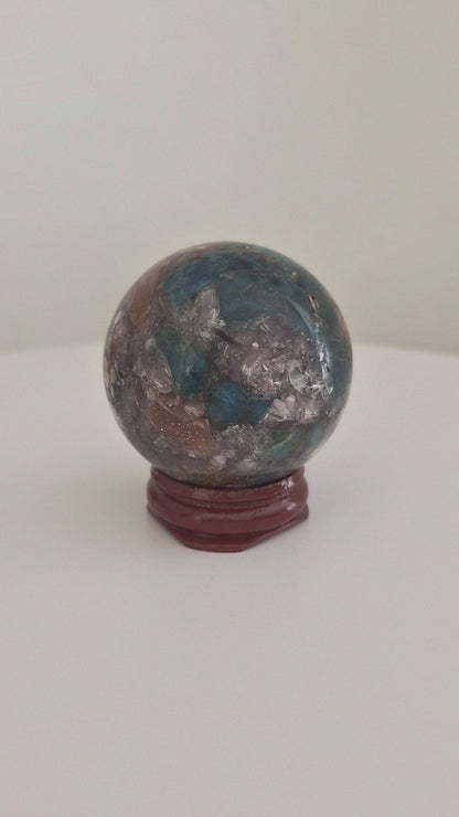 Sphère Apatite avec Pierre du soleil n°148