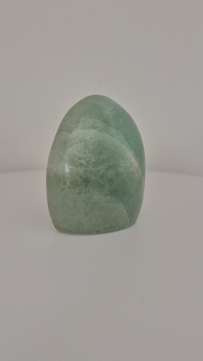 Forme libre Fluorite verte 7cm / n°9